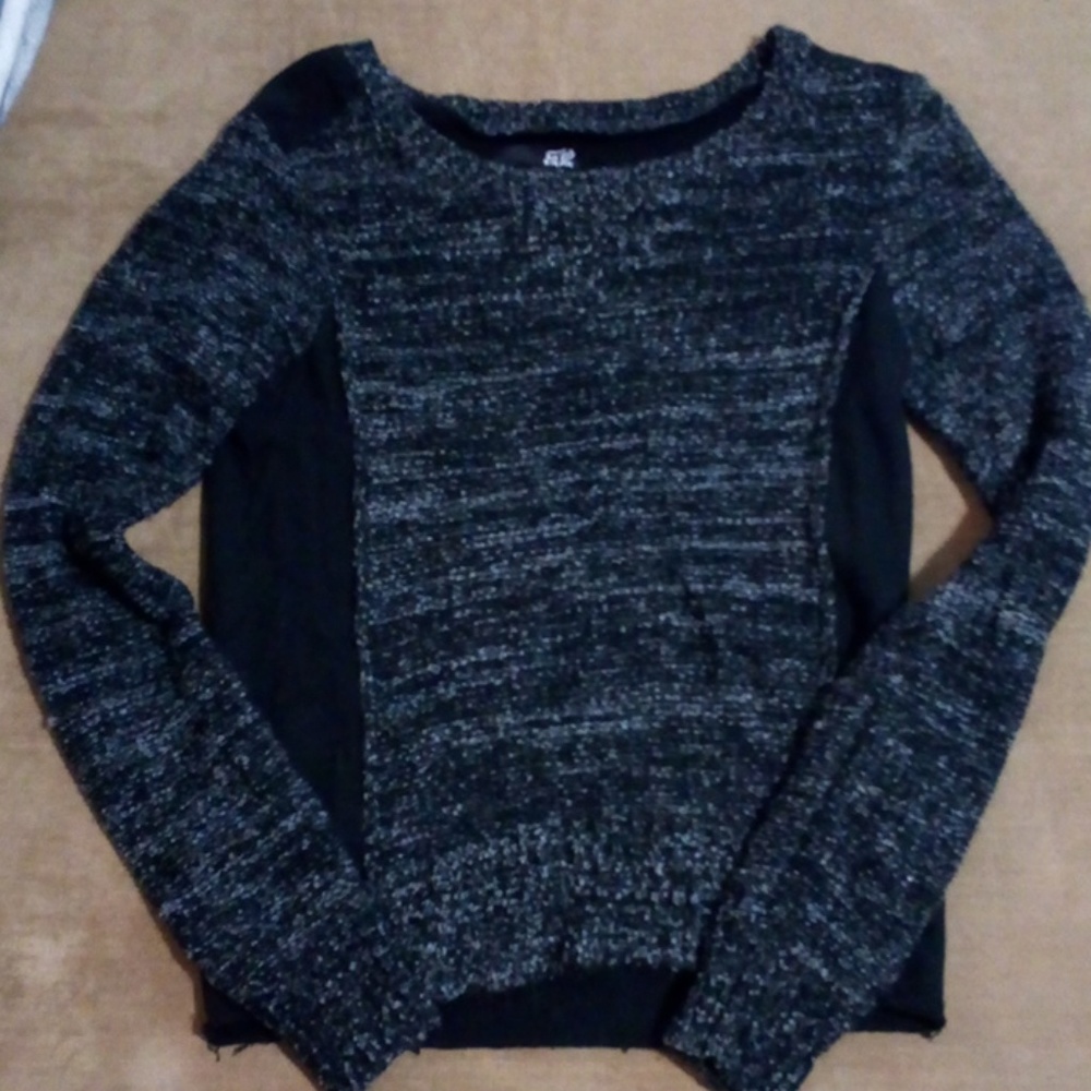 FOX medium sweater